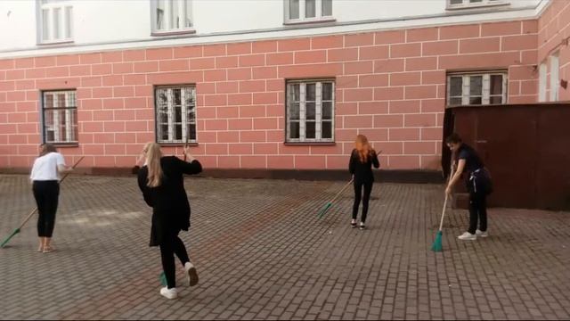 Субботник 6 -Б и 8-Б классов смотреть онлайн