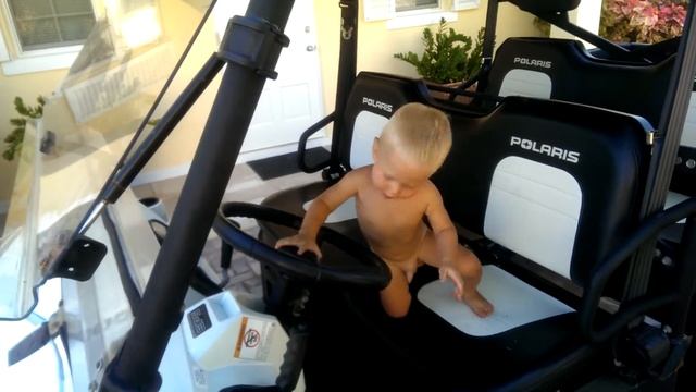 Роман отличный водитель