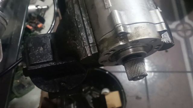 teste reparo do motor elétrico da caixa de direção elétrica BMW 320i смотреть онлайн