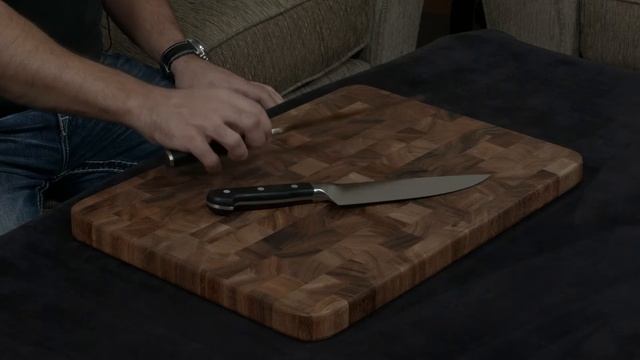 Shun Classic vs Zwilling Pro — What's the Difference? смотреть онлайн
