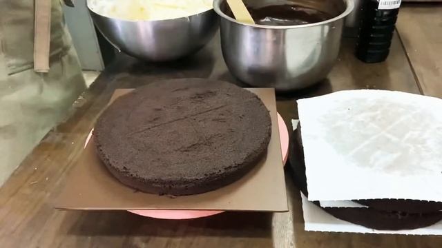 CHOCOLATE MADNESS CAKE RECIPE | My Ultimate Bakes