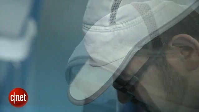 LifeBeam Smart Hat checks heart rate on your head смотреть онлайн