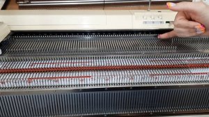 Обработка горловины, проймы,  низа изделий. Машинное вязание