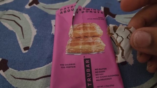 Day Dreaming about Donut/ Trubar protein bar review смотреть онлайн