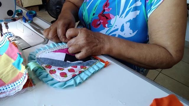 PORTA PAPEL HIGIÊNICO COM RETALHOS #artesanato #REAPROVEITAMENTO #diy смотреть онлайн