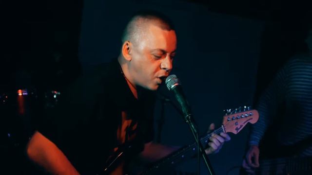 RedBook (ПРОХОЖИЙ cover КИНО) смотреть онлайн