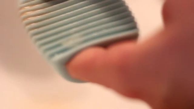 Test na żywo: Brushegg - jajeczko do mycia pędzli смотреть онлайн