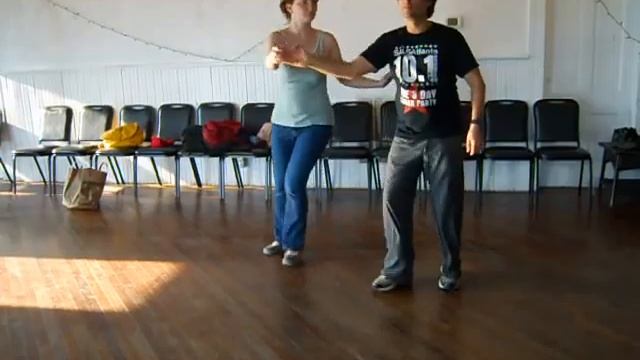 Ritmos Latinos Indiana with Julian learning Salsa Fiesta 2012 moves! смотреть онлайн