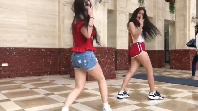 HYUNA - Lip & Hip Dance Cover by Yenny & Diana смотреть онлайн