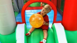 Учим английский алфавит, цифры и цвета с детьми | Сборник детских песенок