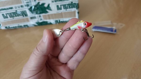 Распаковка посылки с блесной Aqua Немо Comet по заказу Fmagazin