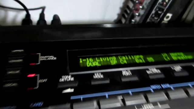 Bach Goldberg Variation No 11 with Roland D-50 and Yamaha V-50 смотреть онлайн