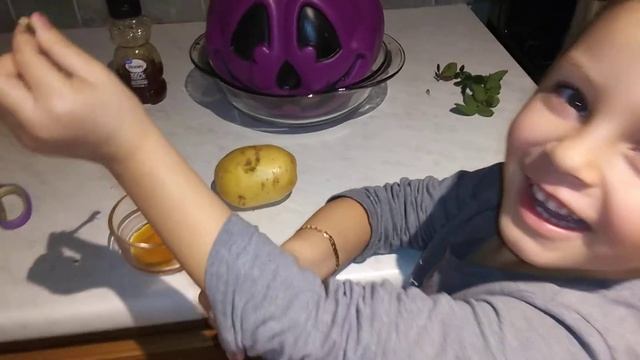 Grow A Rose With A Potato смотреть онлайн