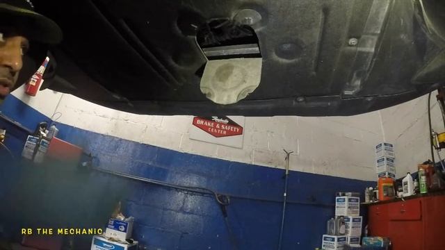 2018 Mini Cooper 4 cyl turbo 2.0 oil & filter change Castrol EDGE Synthetic смотреть онлайн
