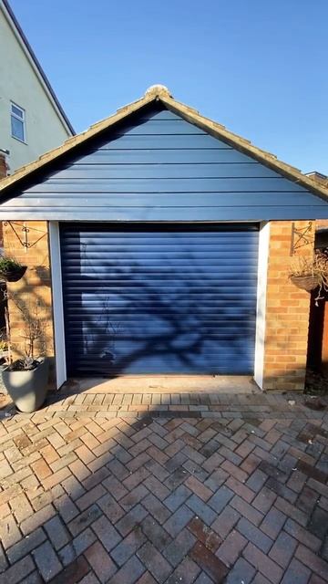 Garage transformation #garagedoorinstallation #garage #hampshire #doors #jp #roller #house #blue смотреть онлайн