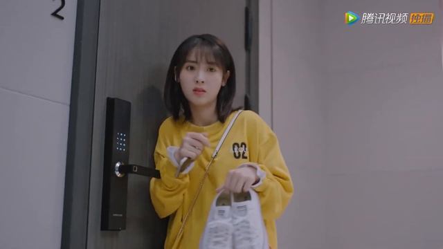【Movie】帥醫生向灰姑娘索要獎勵，眼神拉絲氣氛曖昧，灰姑娘強裝鎮定心卻快要跳出來了#我的小确幸#都市甜宠#愛情 смотреть онлайн