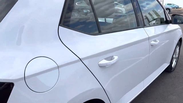 FX69YHY Skoda Fabia 1.0MPI SE Moon White Metallic смотреть онлайн