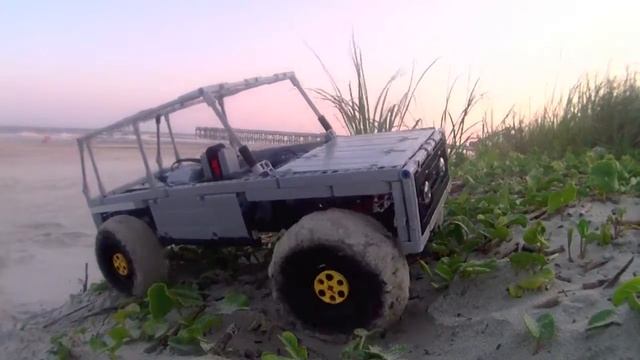 Lego Trial SUV - Beach Bashing смотреть онлайн