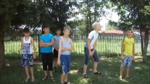 Зарядка в пришкольном лагере лето 2013