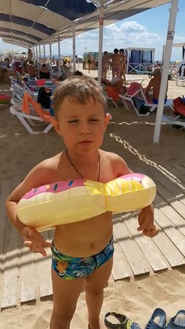 Свежий домашний пончик