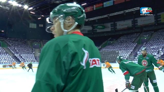 Сегодня пятый матч серии с "Салаватом". Видео с предыгровой раскатки смотреть онлайн