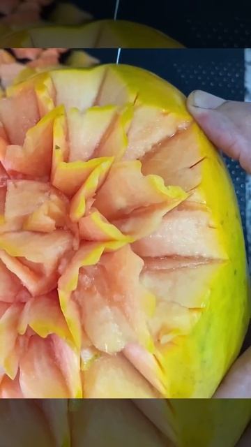 Papaya Fruit Carving like a flower #shorts #fruitcarving #garnish смотреть онлайн