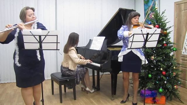 2020-12-15 ``Happy New Year`` B.Andersson (обр. М.Панченко), исп. Трио ДШИ Квинта г.Пензы смотреть онлайн