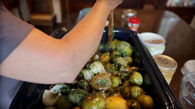 Roasted Salsa Verde | Green Tomato Canning Recipe смотреть онлайн