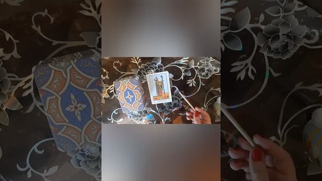Гадаю на картах таро. КАРТА ДНЯ. смотреть онлайн