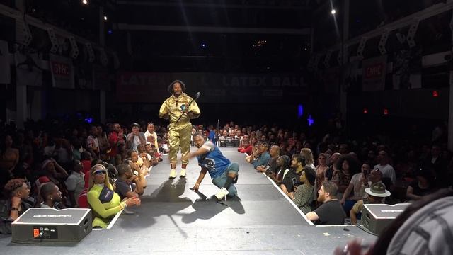 Old Way @ Latex Ball 2019 Part 1 смотреть онлайн