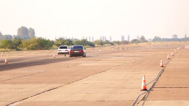 BMW E30 3.0 N/A Vs BMW E34 TURBO