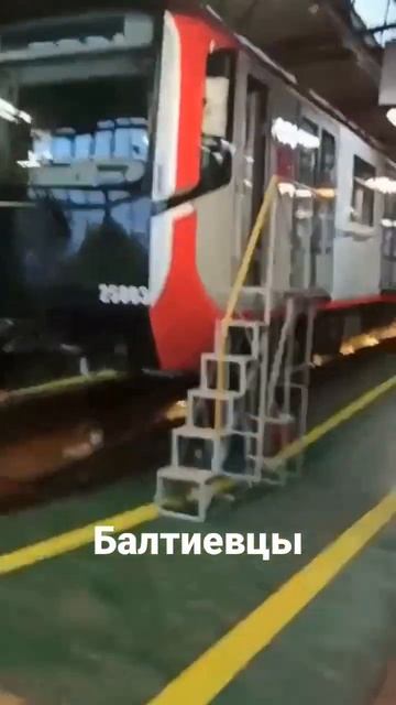 эксклюзив метро СПб новый поезд балтиевец смотреть онлайн