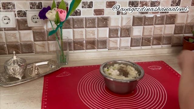 Өміріңізде бір рет болсын,осы самсаны жеп көруіңіз керек🫠😍😋Қатпарлы самса,үй жағдайында👩🏻🍳 смотреть онлайн