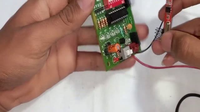 RF 433Mhz RX TX Encoder Decoder board [HT12E & HT12D IC] [ HINDI ] смотреть онлайн
