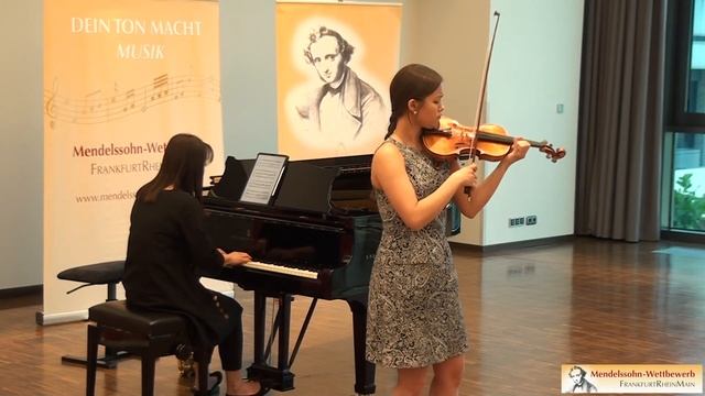 Kim Chi Vanessa Stutzinger, Violine, W A Mozart, Konzert D Dur 1 Satz смотреть онлайн