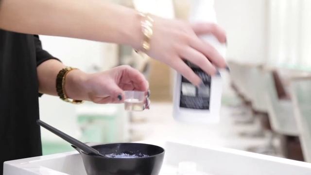 Niamh Paget | Smart Blondes Use Smartbond смотреть онлайн