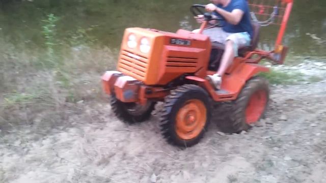 T-012 Traktor смотреть онлайн