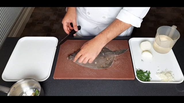 How to Fillet a Fish - Remove Bones and Skin from Flat Fish and Round Fish смотреть онлайн