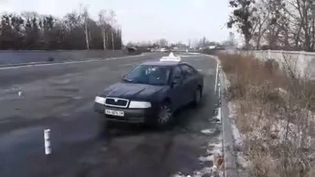 Элемент с экзамена в ТСЦ - параллельная парковка смотреть онлайн