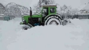Трактор Т 40 в снегу