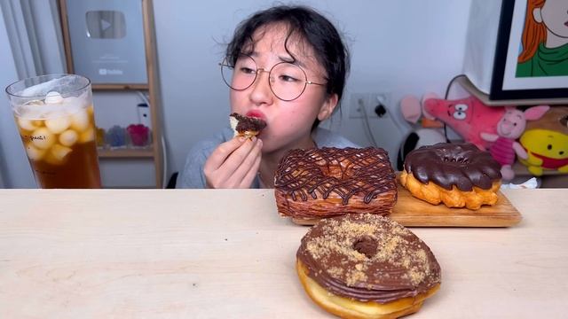 랜디스도넛🍩🍫 초코도넛만 모았다 도넛 디저트 먹방 Dessert Mukbang