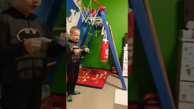 Мега битва. Здесь победил Кит! )