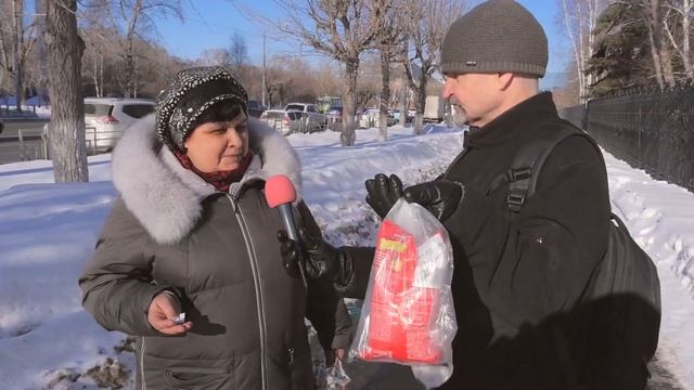 Кола, чипсы и сгущёнка. Ищем отечественный продукт вместе...