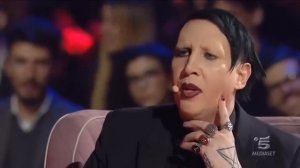 Marilyn Manson Music - Interview + Sweet Dreams (Acoustic)