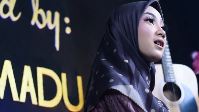 Lagu Terbaru - OJO NGELIYO - LATIFA AMRI [ OFFICIAL MUSIC VIDEO ] смотреть онлайн