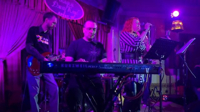 ЗИ ЗИ ПОП И МИКСТУРА в Академ Джаз Клубе. I WILL SURVIVE