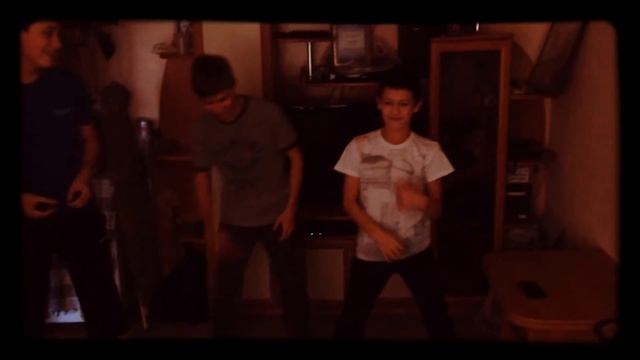 "Comedy" track ( ты моё Селфи, я твоё Селфи ) смотреть онлайн