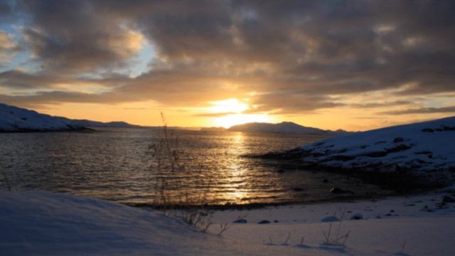 Ukiap seqerna pukkilisoq by Suluit смотреть онлайн