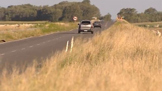 Otro accidente fatal sobre la ruta 33 en el acceso a la estancia Vidania смотреть онлайн