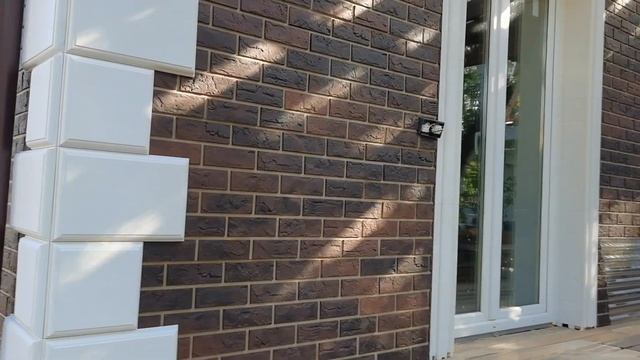 Панели Фасадные Альта Профиль Кирпич цвет Жженый. Монтаж фасада дома. смотреть онлайн